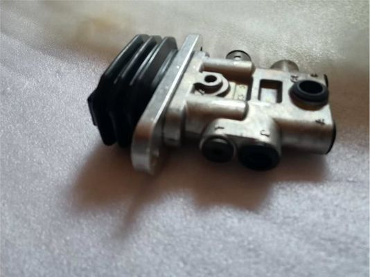 YN30V00080F1 Excavator Hydraulic Part Pilot Valve For KOBELCO SK200-6E